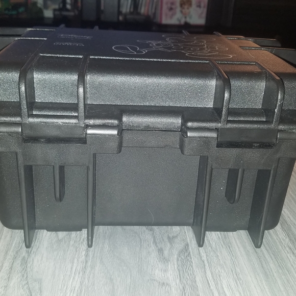 INVICTA DISNEY Three Slot Impact Resistant Case - Picture 2 of 6